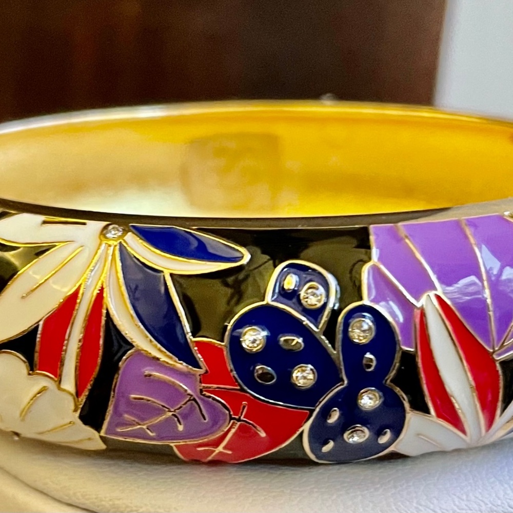 Tommy Bahama enamel bracelet oval signed excellent